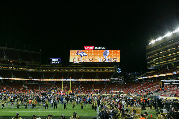 NFL: Super Bowl 50-Carolina Panthers vs Denver Broncos