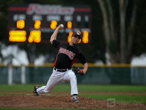 CSUEB Softball