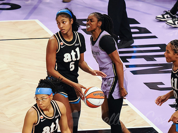 WNBA: Finals-Atlanta Dream at Golden State Valkyries