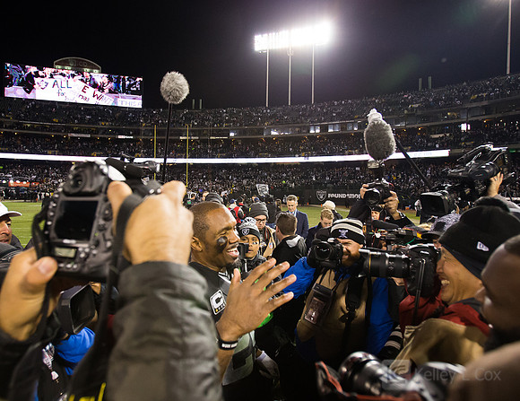 NFL: San Diego Chargers at Oakland Raiders
