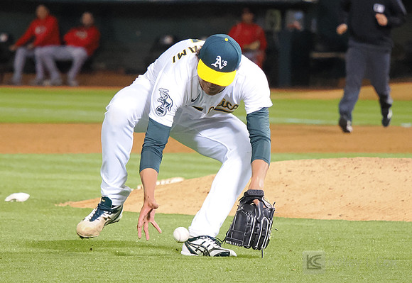 MLB: Cincinnati Reds at Oakland Athletics