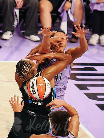 WNBA: Finals-Atlanta Dream at Golden State Valkyries