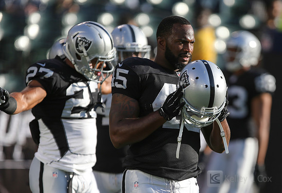 NFL: Preseason-Chicago Bears at Oakland Raiders