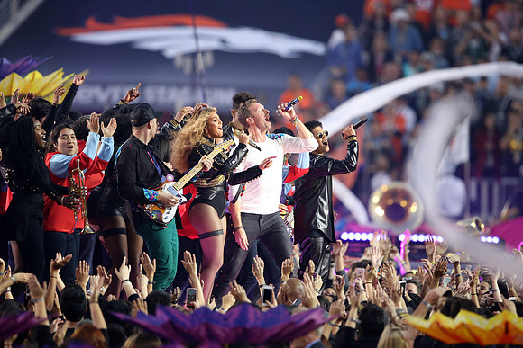 NFL: Super Bowl 50-Carolina Panthers vs Denver Broncos