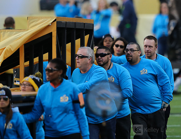 NFL: Super Bowl 50-Carolina Panthers vs Denver Broncos