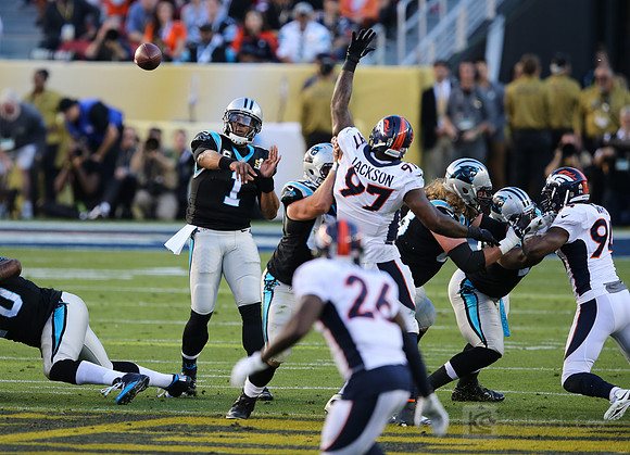 NFL: Super Bowl 50-Carolina Panthers vs Denver Broncos
