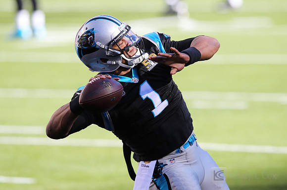NFL: Super Bowl 50-Carolina Panthers vs Denver Broncos