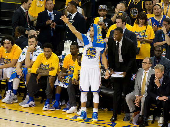 NBA: Playoffs-Oklahoma City Thunder at Golden State Warriors