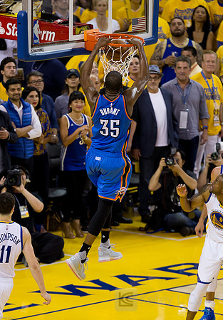 NBA: Playoffs-Oklahoma City Thunder at Golden State Warriors