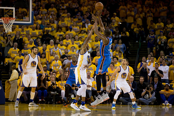 NBA: Playoffs-Oklahoma City Thunder at Golden State Warriors