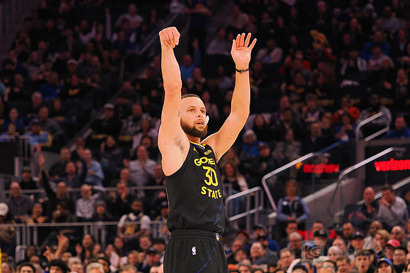 NBA: Orlando Magic at Golden State Warriors