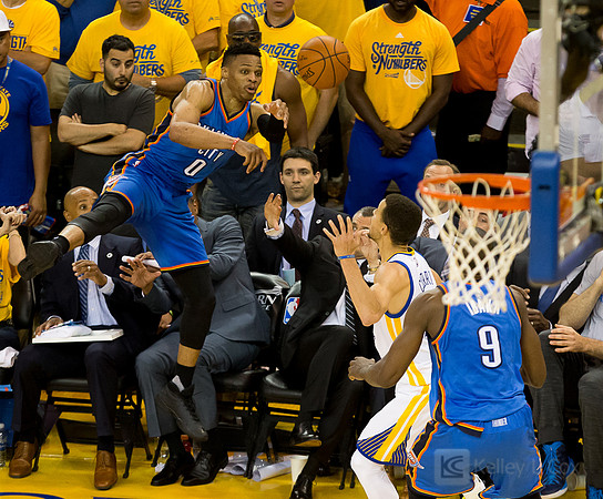 NBA: Playoffs-Oklahoma City Thunder at Golden State Warriors