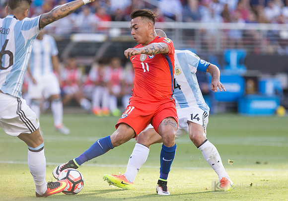Soccer: 2016 Copa America Centenario-Argentina at Chile
