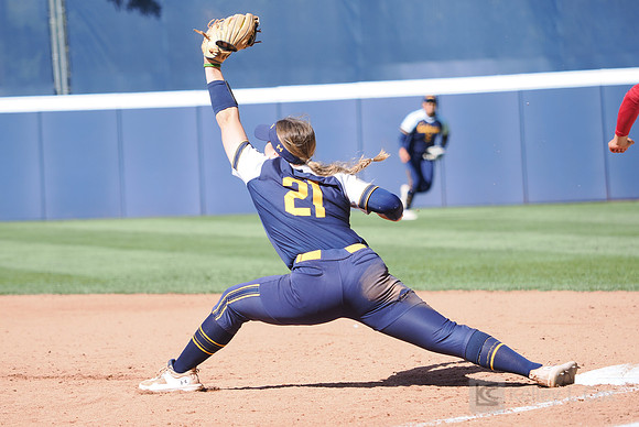 Makena Smith (21)