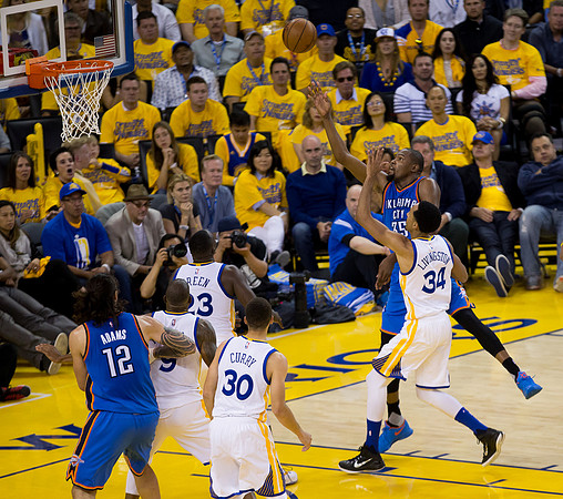 NBA: Playoffs-Oklahoma City Thunder at Golden State Warriors