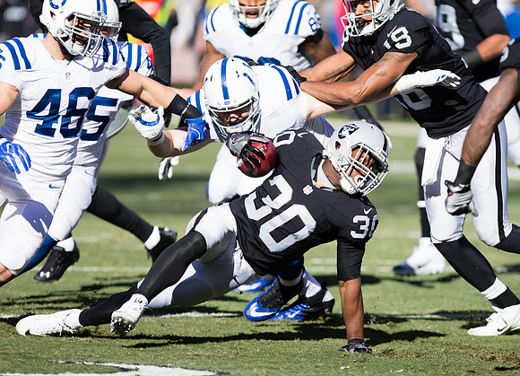 NFL: Indianapolis Colts at Oakland Raiders
