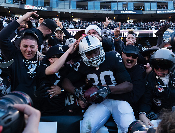 NFL: Indianapolis Colts at Oakland Raiders