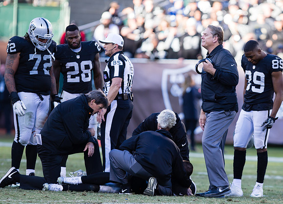 NFL: Indianapolis Colts at Oakland Raiders
