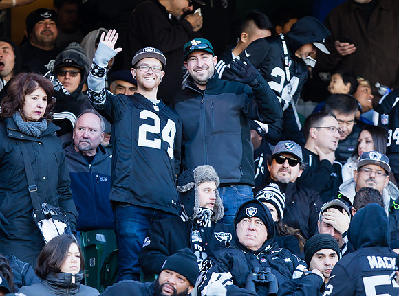 NFL: Indianapolis Colts at Oakland Raiders