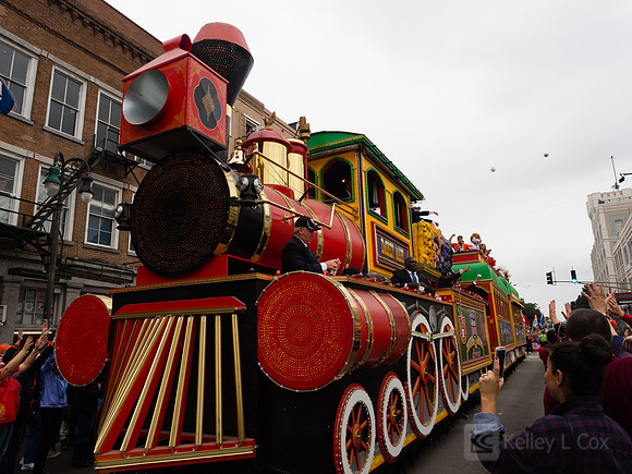 Allstate Sugar Bowl: NYE Parade