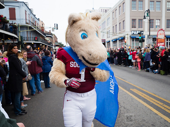 Allstate Sugar Bowl: NYE Parade