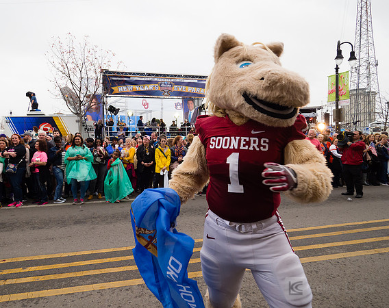 Allstate Sugar Bowl: NYE Parade