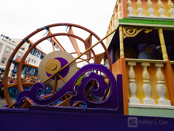 Allstate Sugar Bowl: NYE Parade