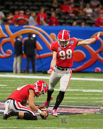Georgia Bulldogs place kicker Rodrigo Blankenship (98)
