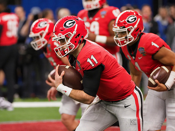 Georgia Bulldogs quarterback Jake Fromm (11)