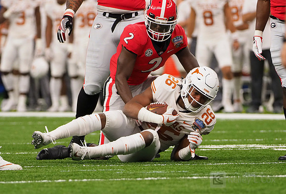 Texas Longhorns running back Keaontay Ingram (26)