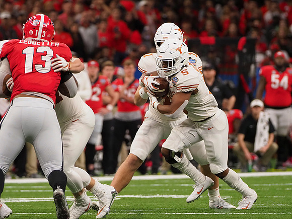 Texas Longhorns running back Tre Watson (5)
