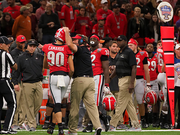 Georgia Bulldogs place kicker Jake Camarda (90), Georgia Bulldog
