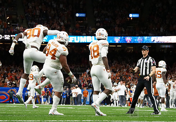 Texas Longhorns defensive lineman Gerald Wilbon (94)