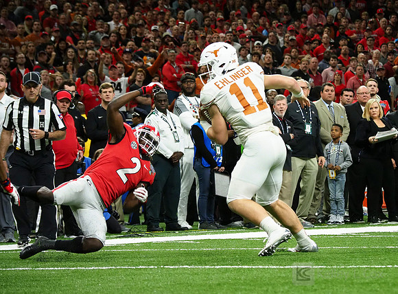 Texas Longhorns quarterback Sam Ehlinger (11)