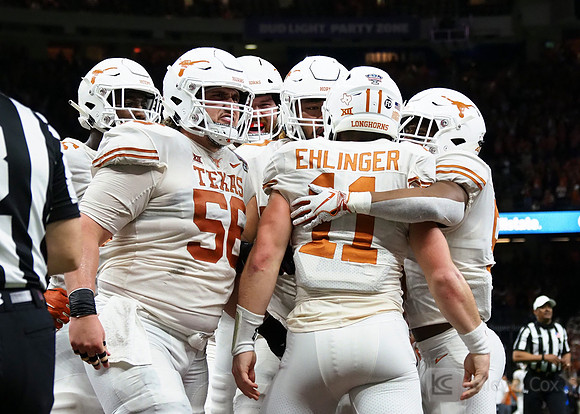 Texas Longhorns quarterback Sam Ehlinger (11)
