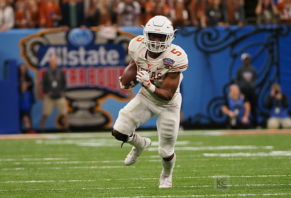 Texas Longhorns running back Tre Watson (5)