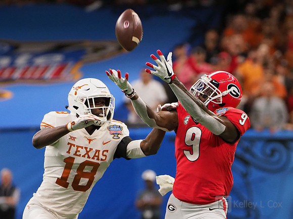 Texas Longhorns defensive back Davante Davis (18), Georgia Bulld