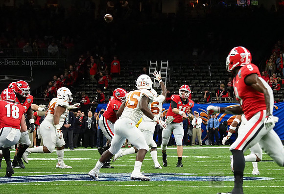 Georgia Bulldogs quarterback Jake Fromm (11)