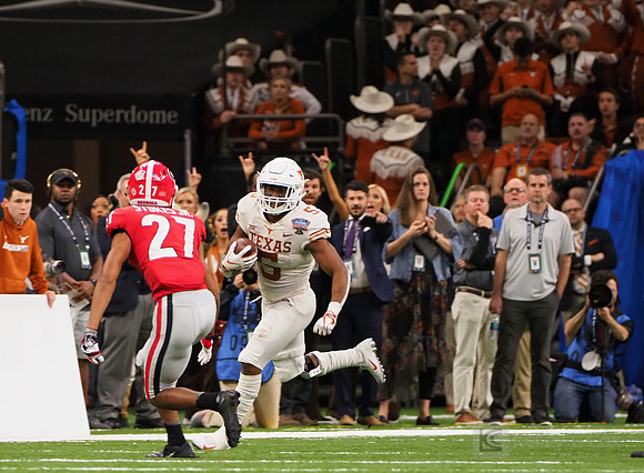 Texas Longhorns running back Tre Watson (5)