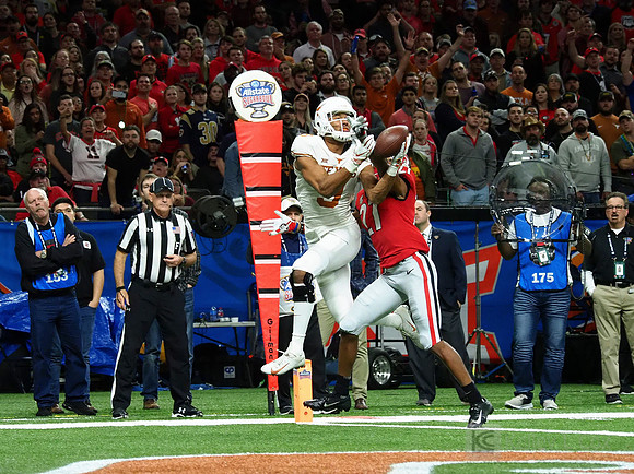 Texas Longhorns wide receiver Collin Johnson (9)