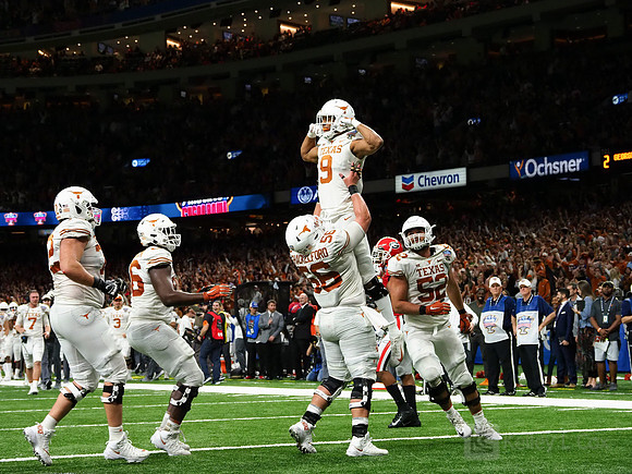 Texas Longhorns wide receiver Collin Johnson (9)