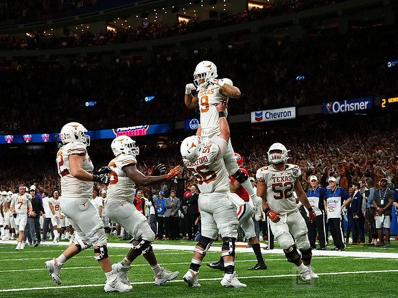 Texas Longhorns wide receiver Collin Johnson (9)