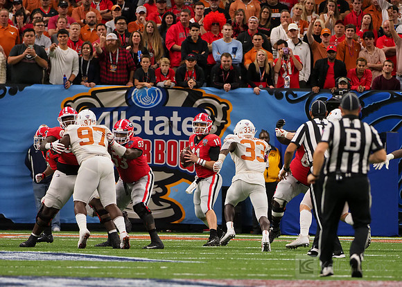 Georgia Bulldogs quarterback Jake Fromm (11)