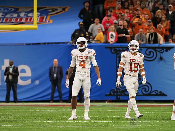 Texas Longhorns defensive back Anthony Cook (4), Texas Longhorns