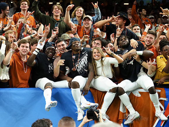 Texas Longhorns fans