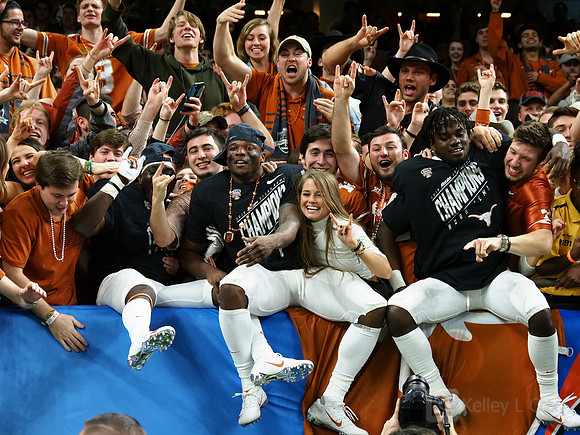 Texas Longhorns fans