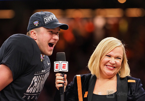 Texas Longhorns quarterback Sam Ehlinger (11), Holly Rowe