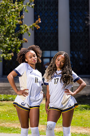Anysa Gray, Amaya Gray