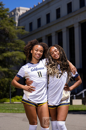 Anysa Gray, Amaya Gray