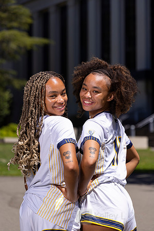 Anysa Gray, Amaya Gray